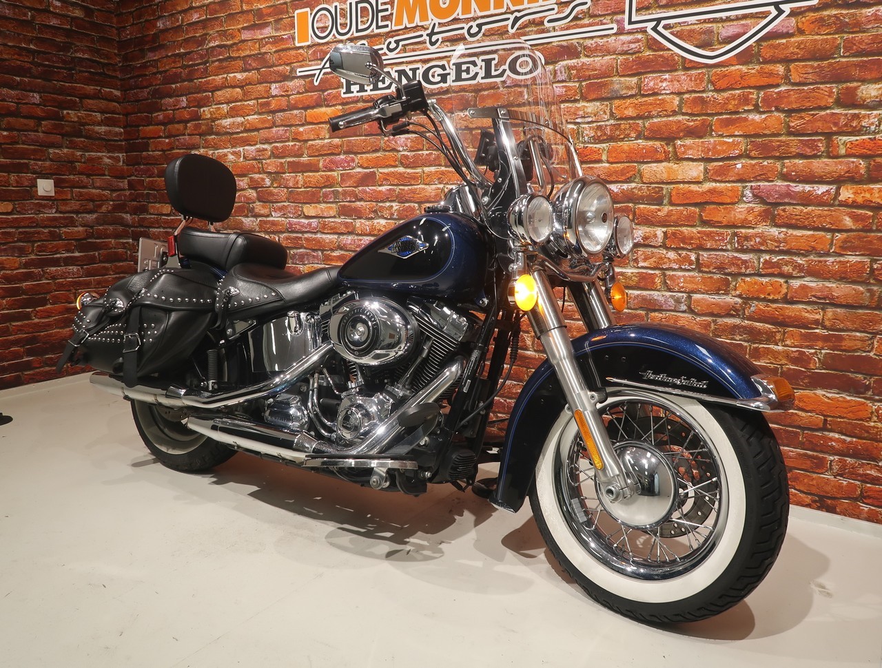 HARLEY-DAVIDSON - FLSTC Heritage Classic 1690