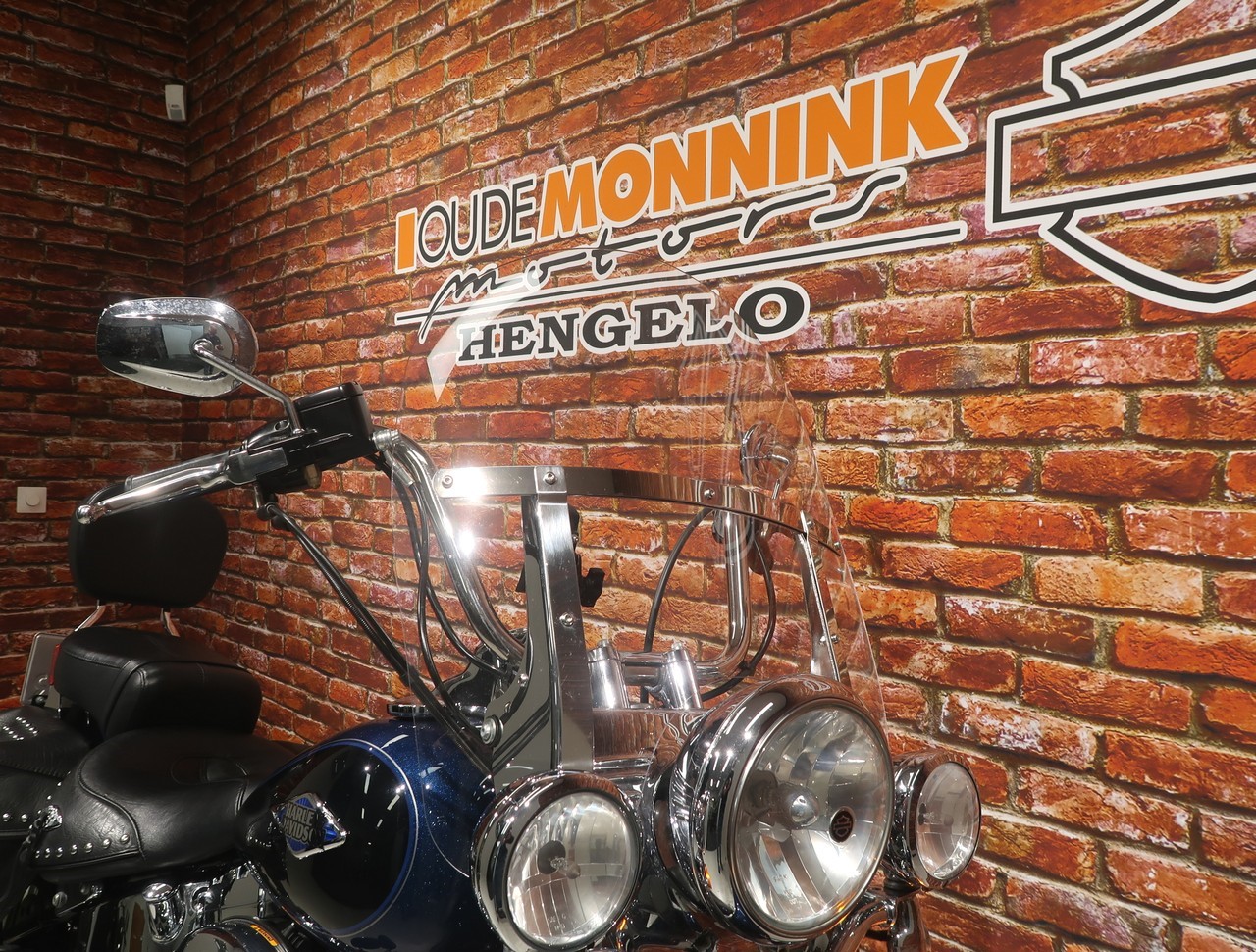 HARLEY-DAVIDSON - FLSTC Heritage Classic 1690