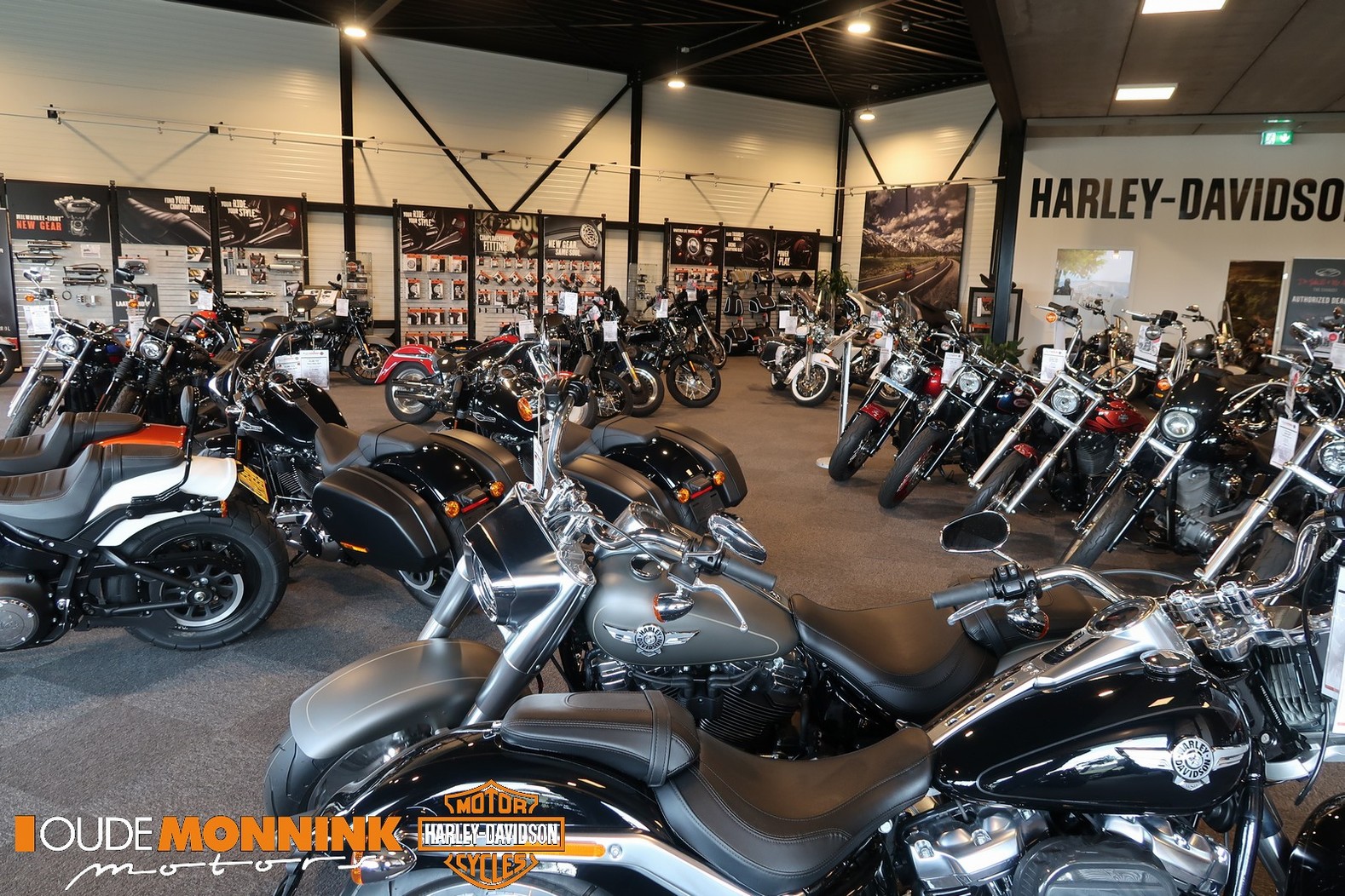 HARLEY-DAVIDSON - FLSTC Heritage Classic 1690