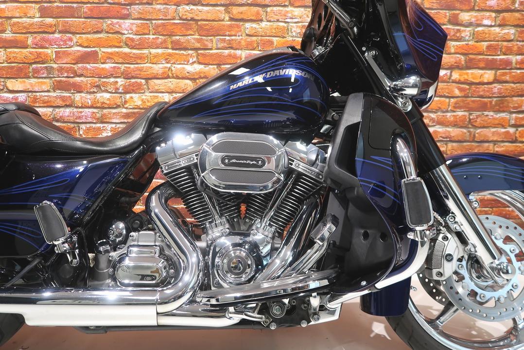 HARLEY-DAVIDSON - FLHXSE 3 - 4 - 5 CVO 1790 WEE