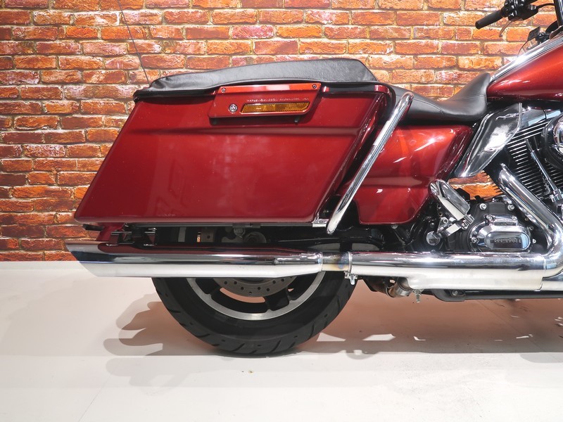 HARLEY-DAVIDSON - FLHX Street Glide 1580