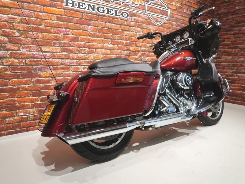 HARLEY-DAVIDSON - FLHX Street Glide 1580