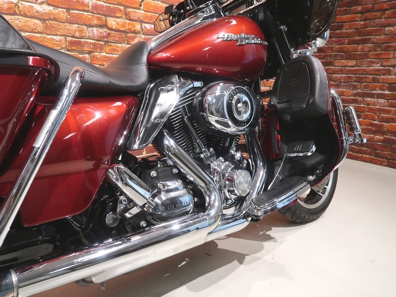 HARLEY-DAVIDSON - FLHX Street Glide 1580