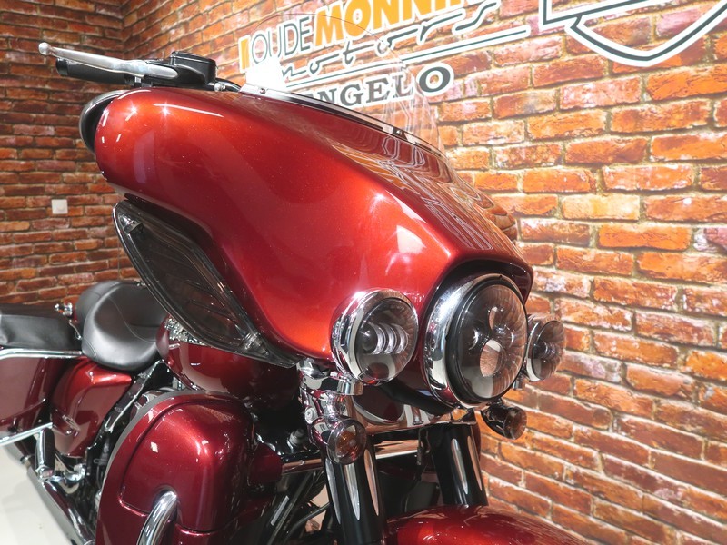 HARLEY-DAVIDSON - FLHX Street Glide 1580