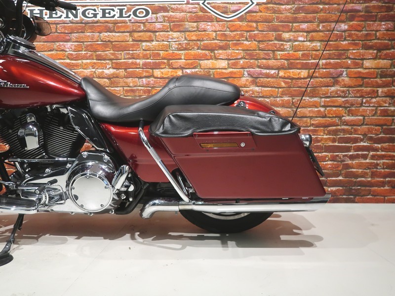 HARLEY-DAVIDSON - FLHX Street Glide 1580