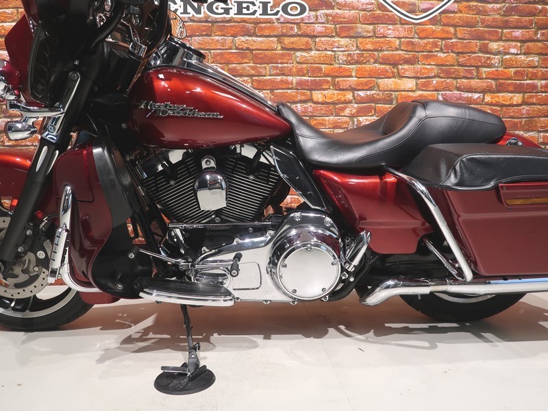 HARLEY-DAVIDSON - FLHX Street Glide 1580