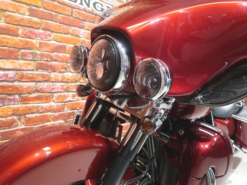 HARLEY-DAVIDSON - FLHX Street Glide 1580