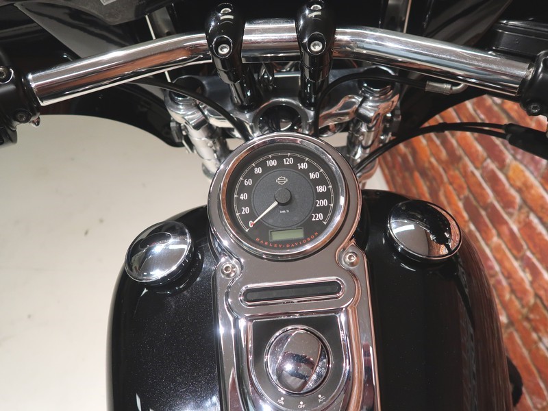 HARLEY-DAVIDSON - FXDF Dyna Fat Bob 1690
