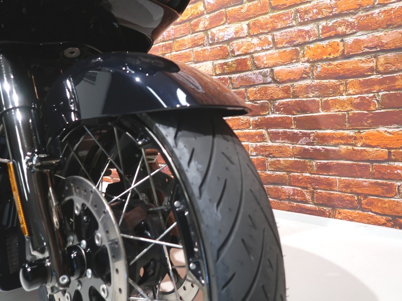 HARLEY-DAVIDSON - FLTRXSE CVO 117 Road Glide