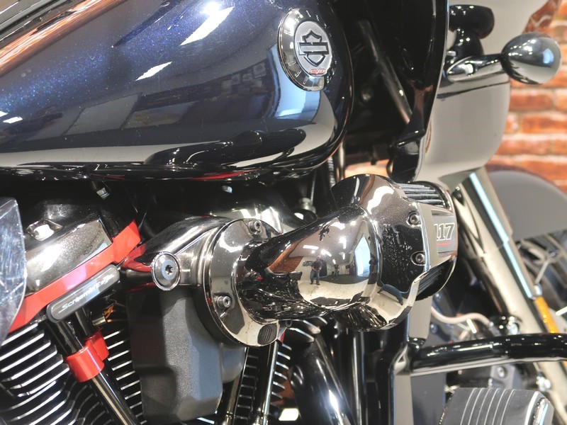 HARLEY-DAVIDSON - FLTRXSE CVO 117 Road Glide