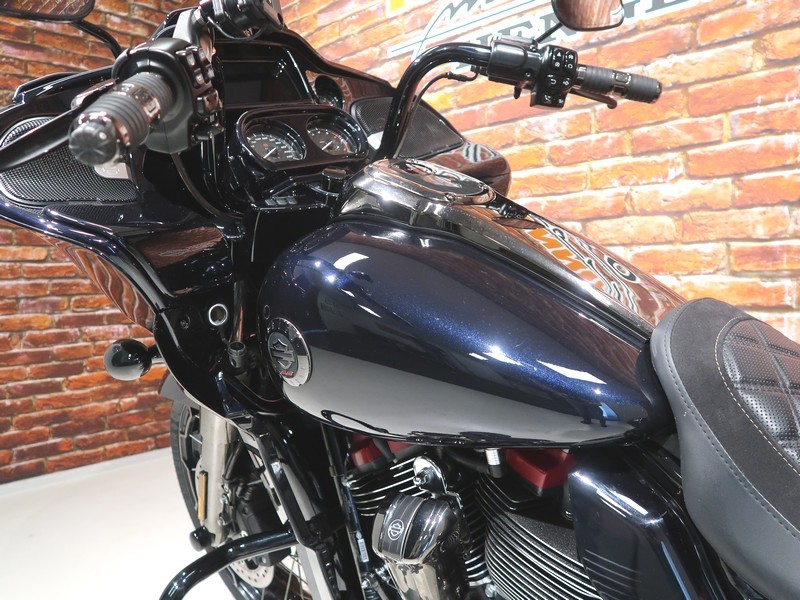 HARLEY-DAVIDSON - FLTRXSE CVO 117 Road Glide