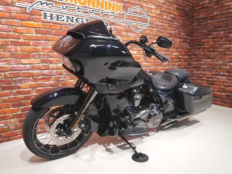 HARLEY-DAVIDSON - FLTRXSE CVO 117 Road Glide