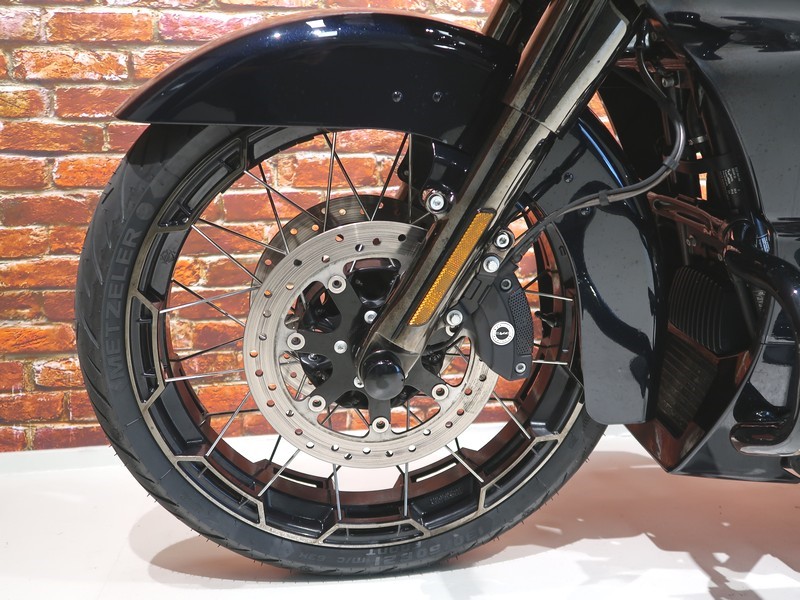 HARLEY-DAVIDSON - FLTRXSE CVO 117 Road Glide