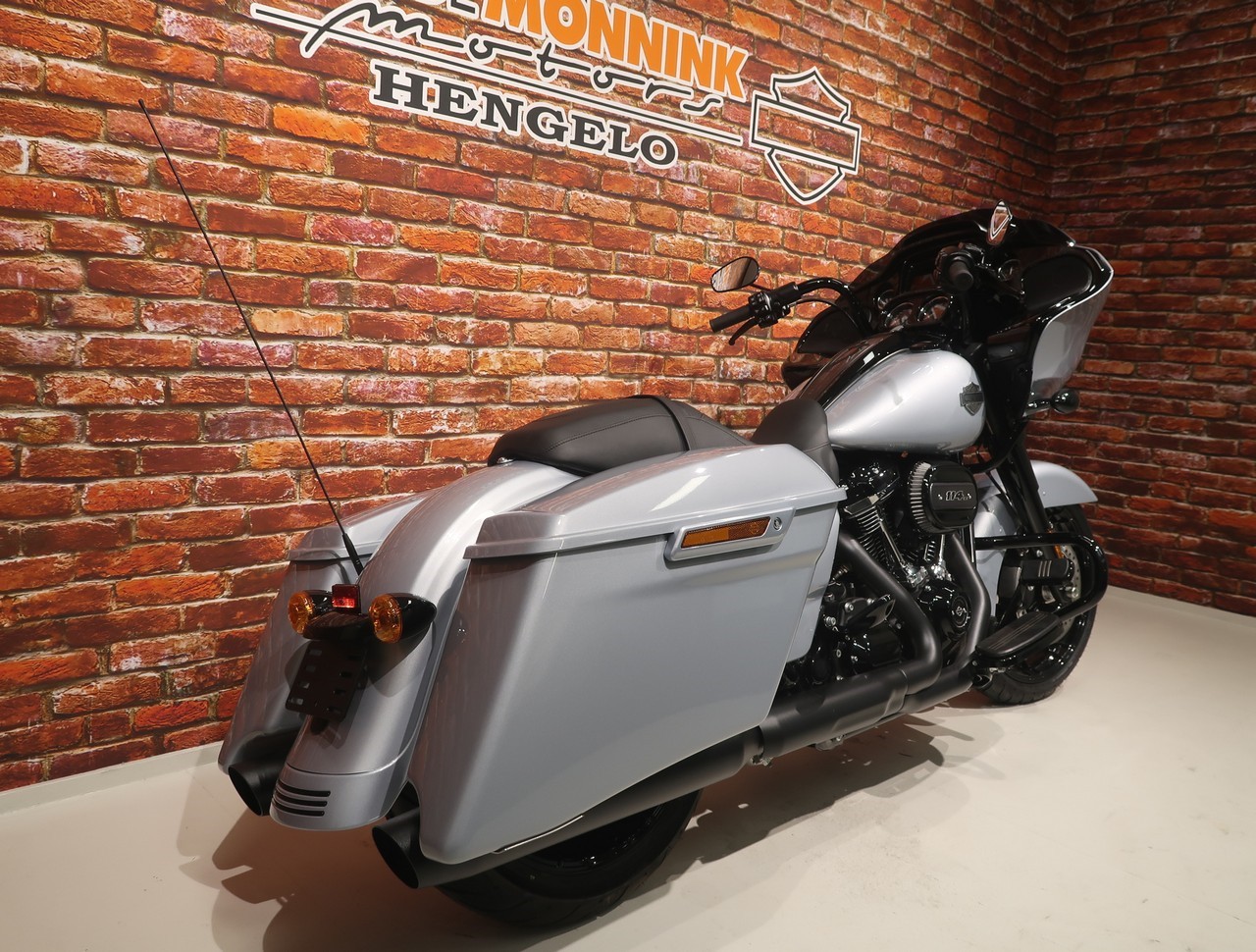 HARLEY-DAVIDSON - FLTRXS Road Glide Special 114