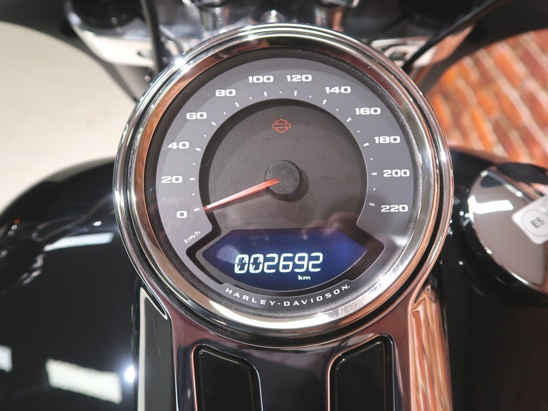 HARLEY-DAVIDSON - FLSB Sport Glide 107