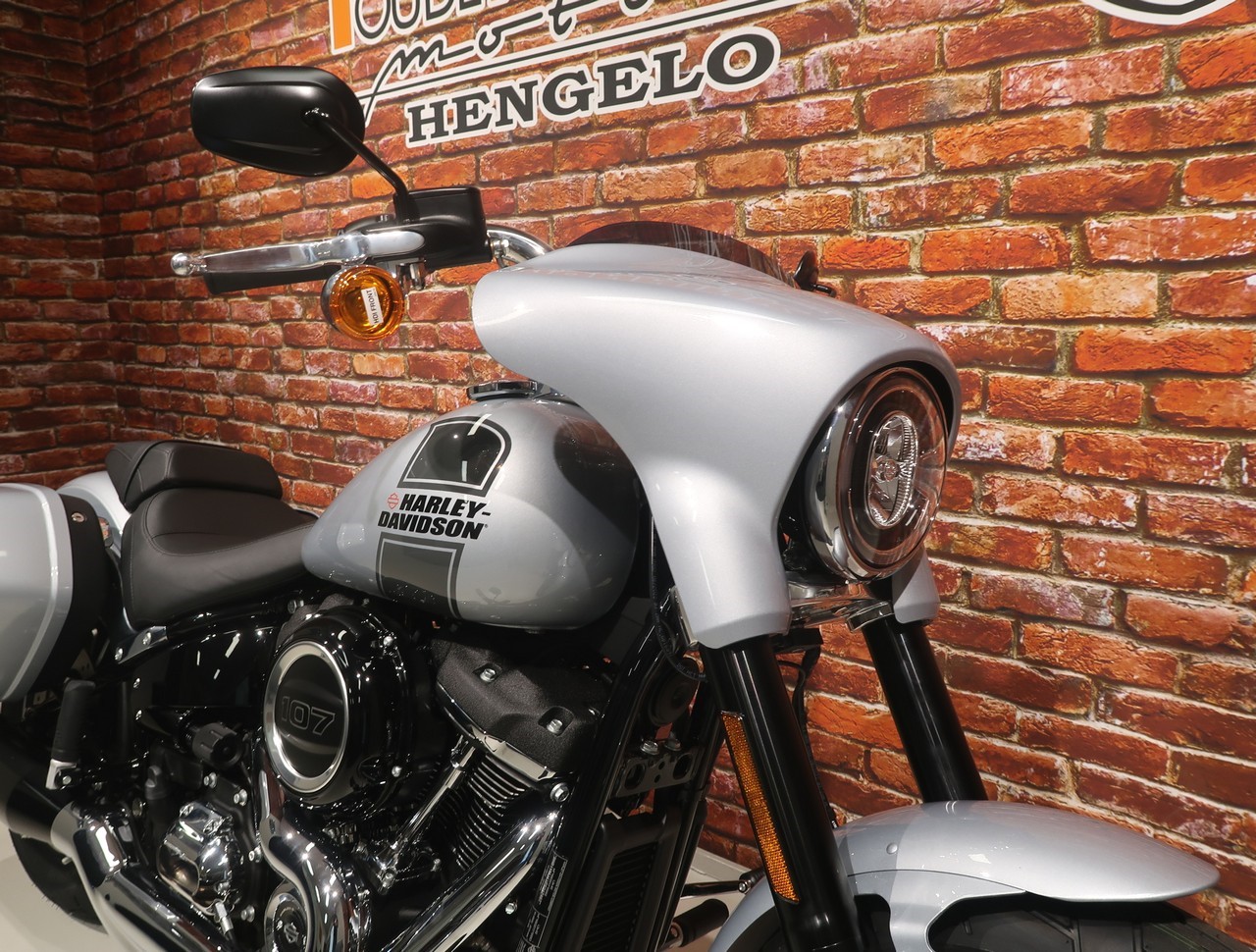 HARLEY-DAVIDSON - FLSB Sport Glide 107