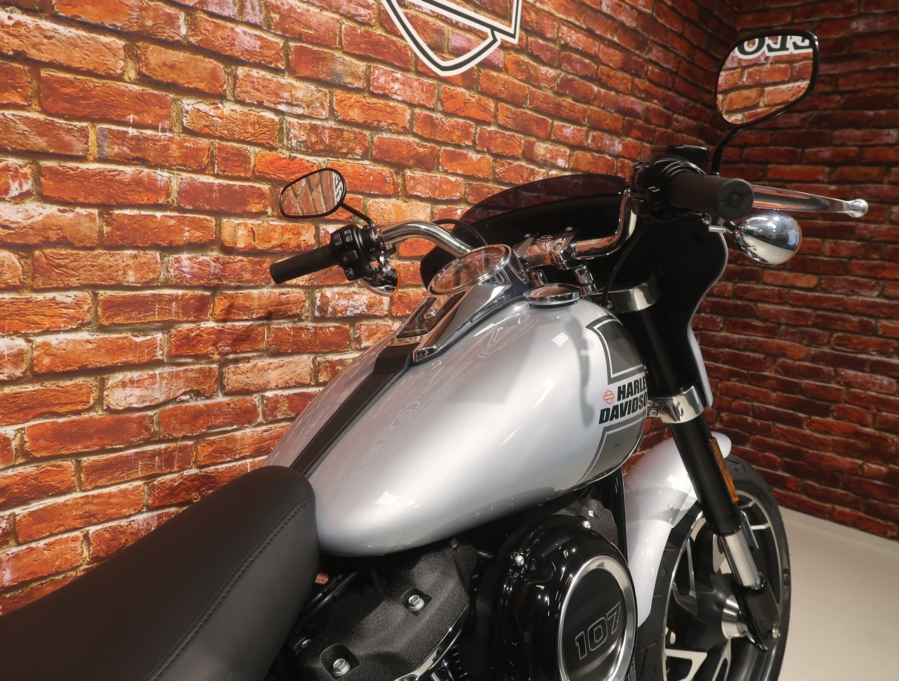 HARLEY-DAVIDSON - FLSB Sport Glide 107