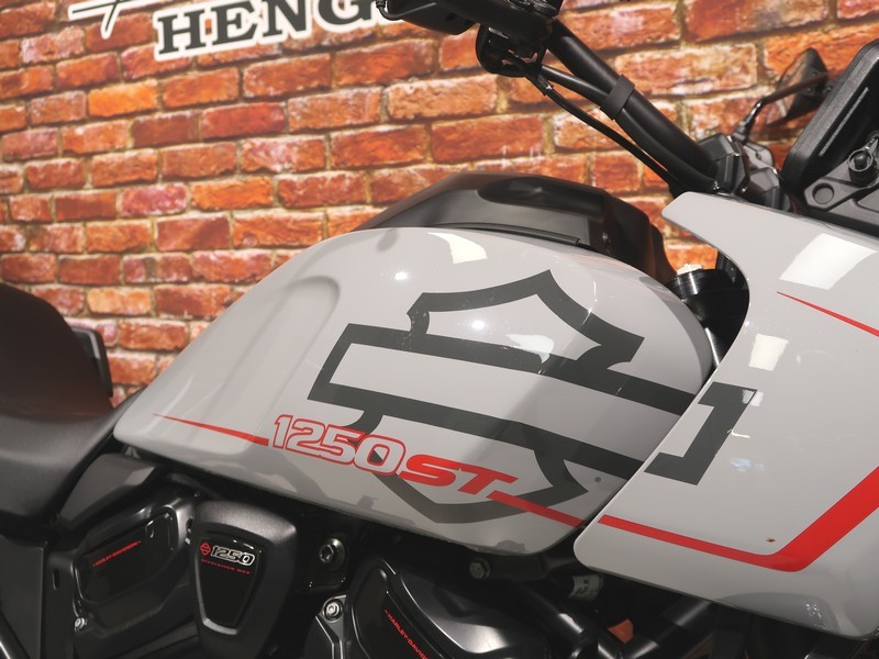 HARLEY-DAVIDSON - RA1250ST Pan America