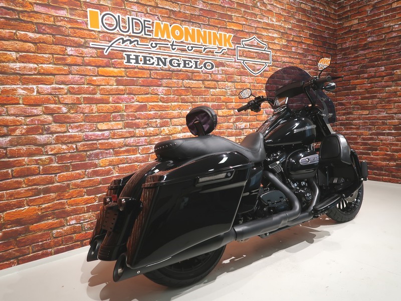 HARLEY-DAVIDSON - FLHRXS Road King Special 107