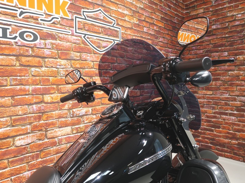 HARLEY-DAVIDSON - FLHRXS Road King Special 107
