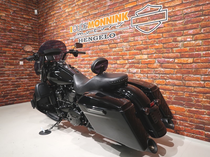 HARLEY-DAVIDSON - FLHRXS Road King Special 107
