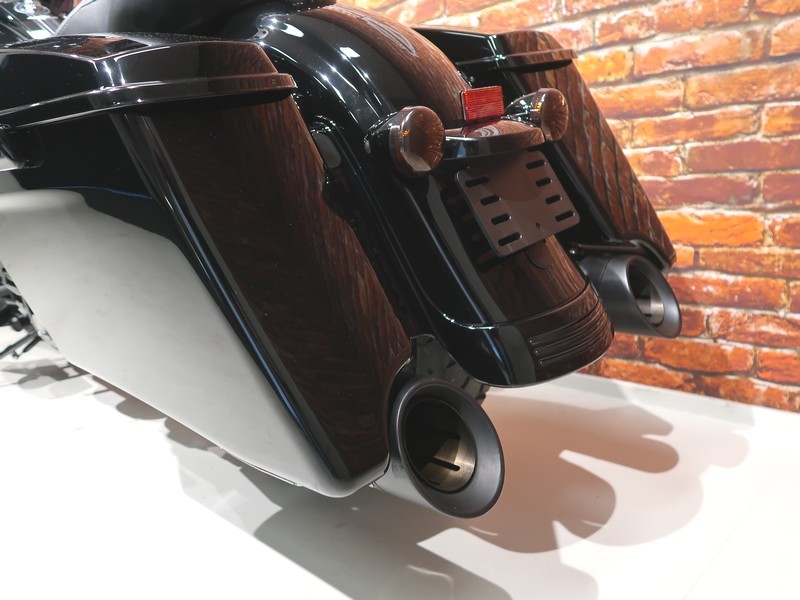 HARLEY-DAVIDSON - FLHRXS Road King Special 107
