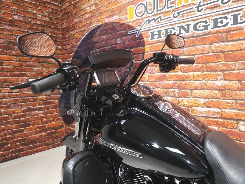 HARLEY-DAVIDSON - FLHRXS Road King Special 107