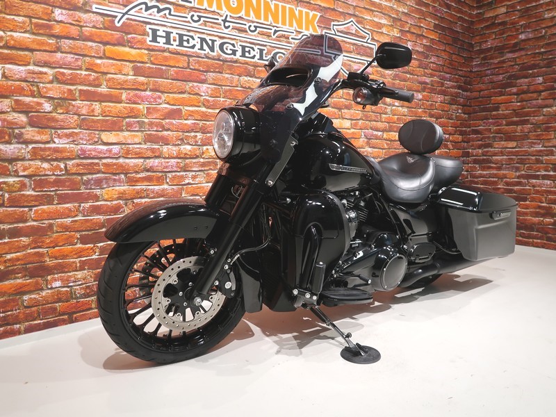 HARLEY-DAVIDSON - FLHRXS Road King Special 107