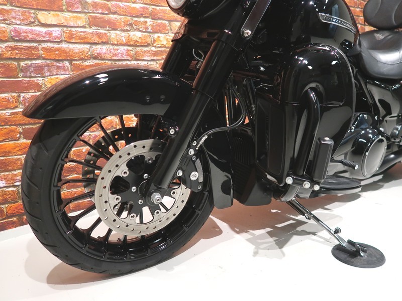 HARLEY-DAVIDSON - FLHRXS Road King Special 107