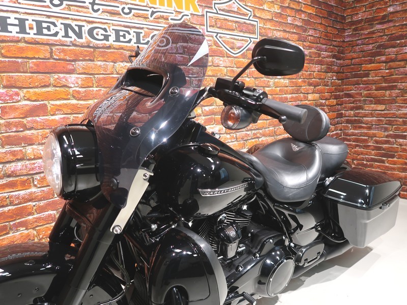 HARLEY-DAVIDSON - FLHRXS Road King Special 107