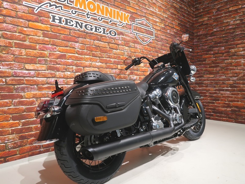 HARLEY-DAVIDSON - FLHC Heritage Classic 117