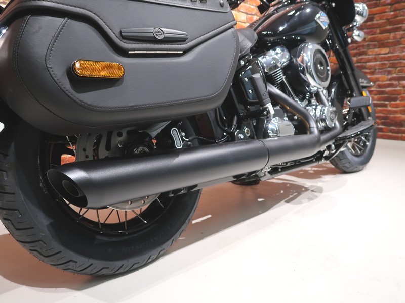 HARLEY-DAVIDSON - FLHC Heritage Classic 117