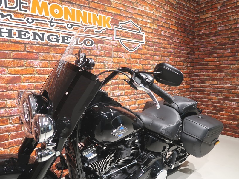 HARLEY-DAVIDSON - FLHC Heritage Classic 117