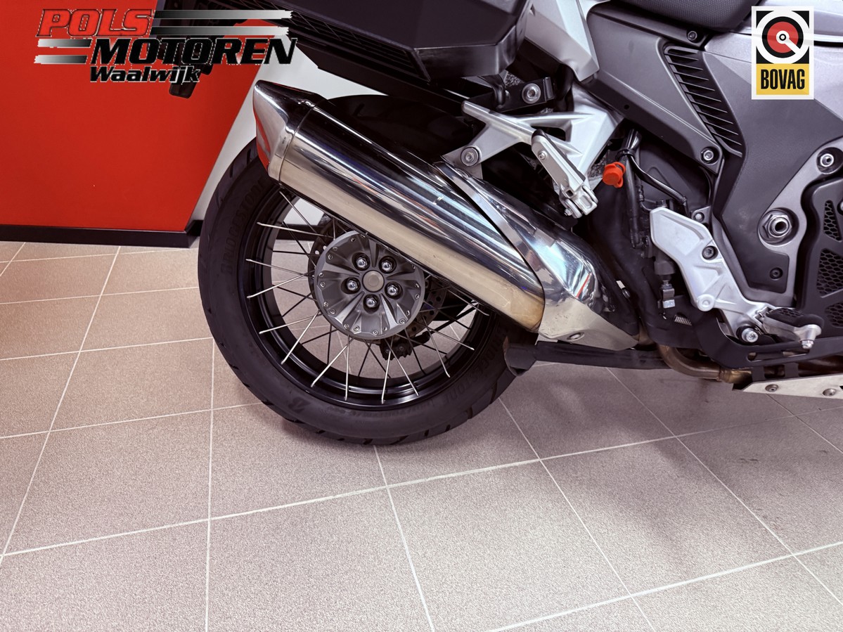 HONDA VFR 1200 XDC