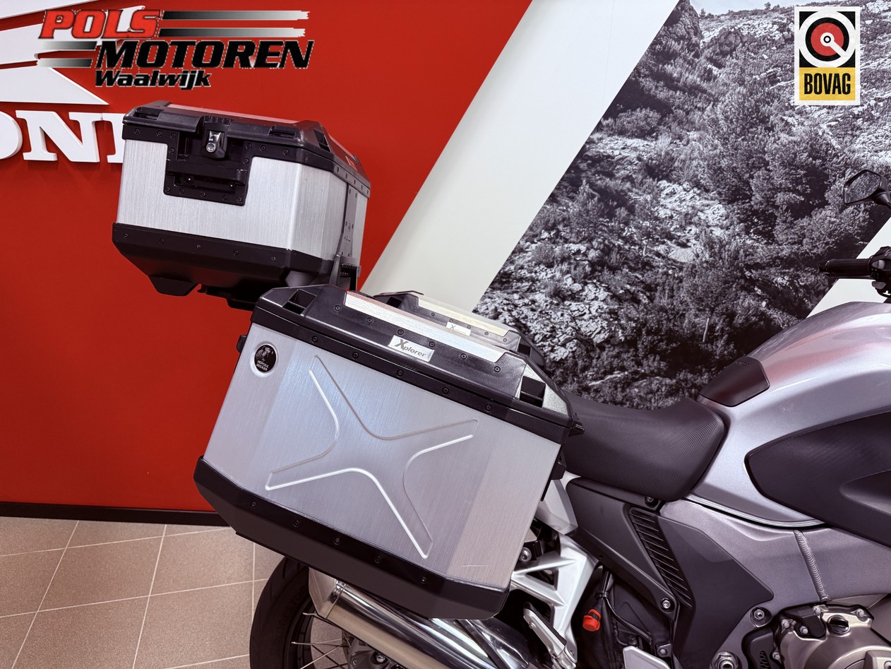 HONDA VFR 1200 XDC