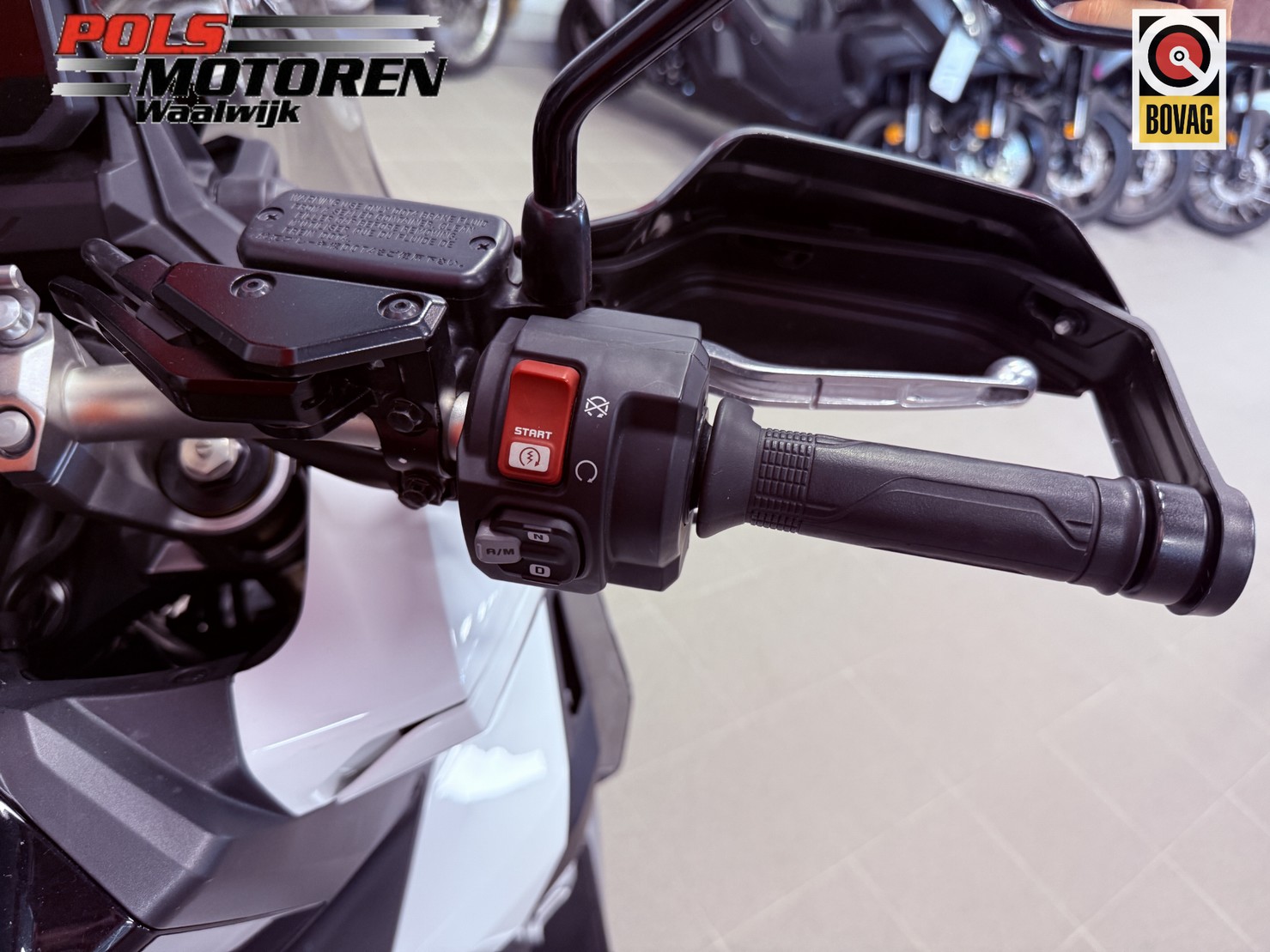 HONDA ADV 750 P
