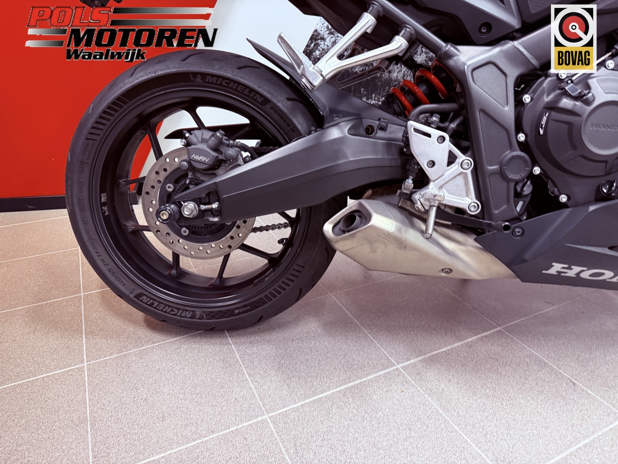 HONDA CBR 650 RAP
