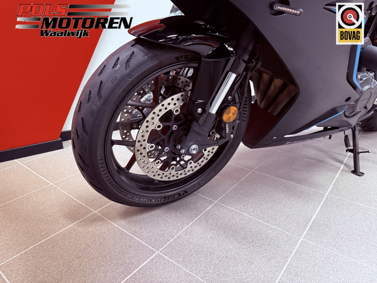 HONDA CBR 650 RAP