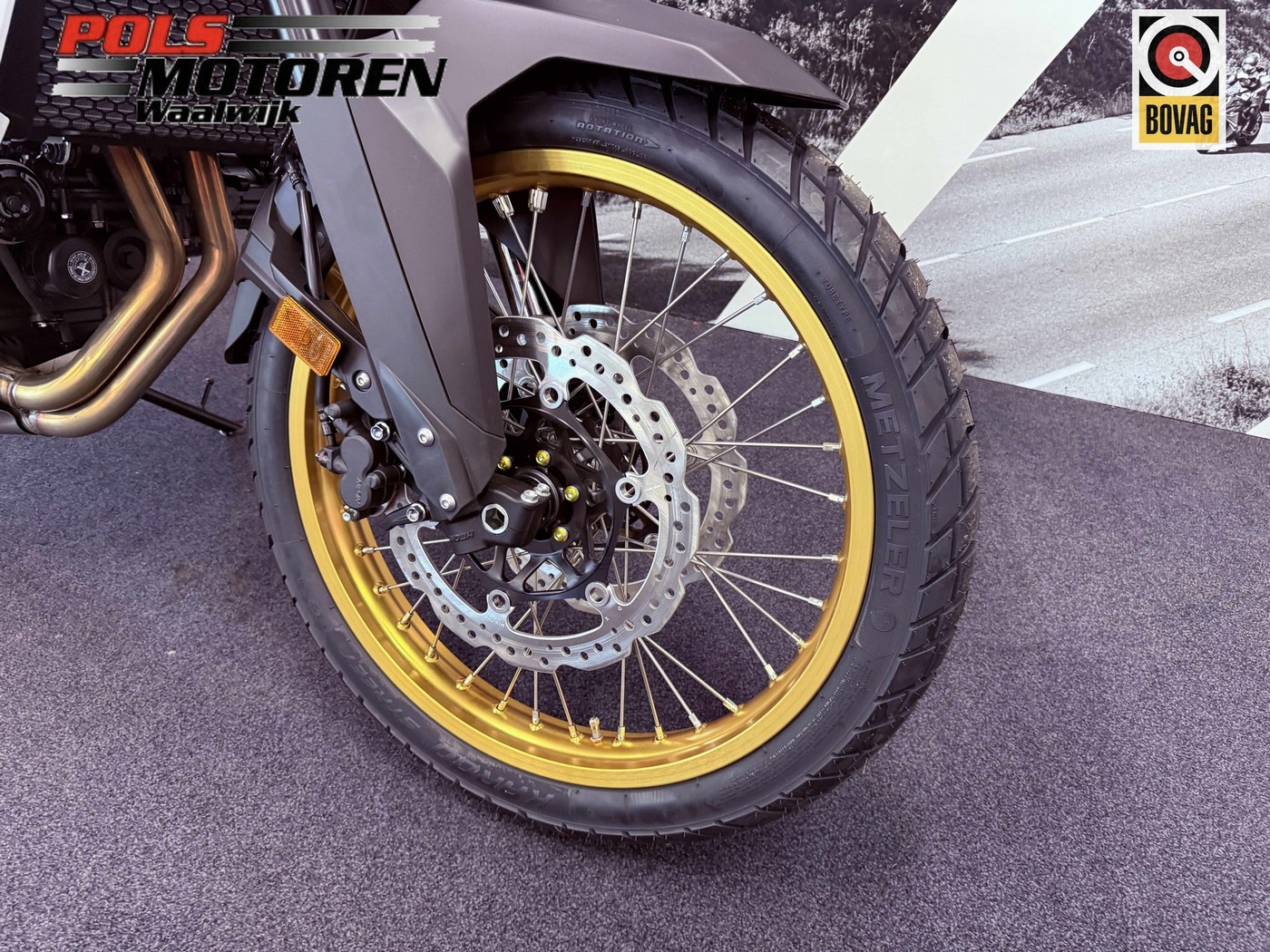 HONDA XL 750 S TransAlp Ross White