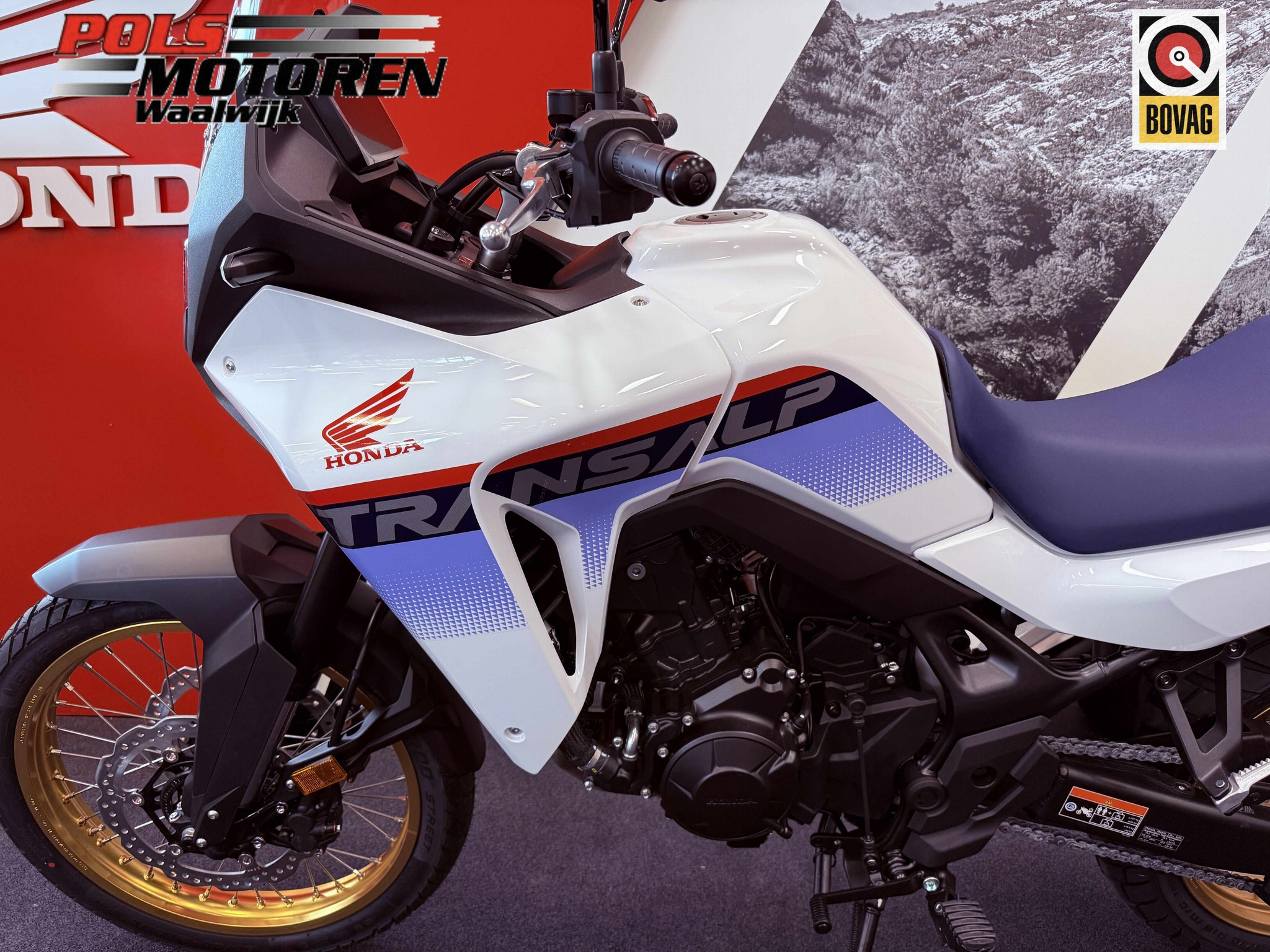 HONDA XL 750 S TransAlp Ross White