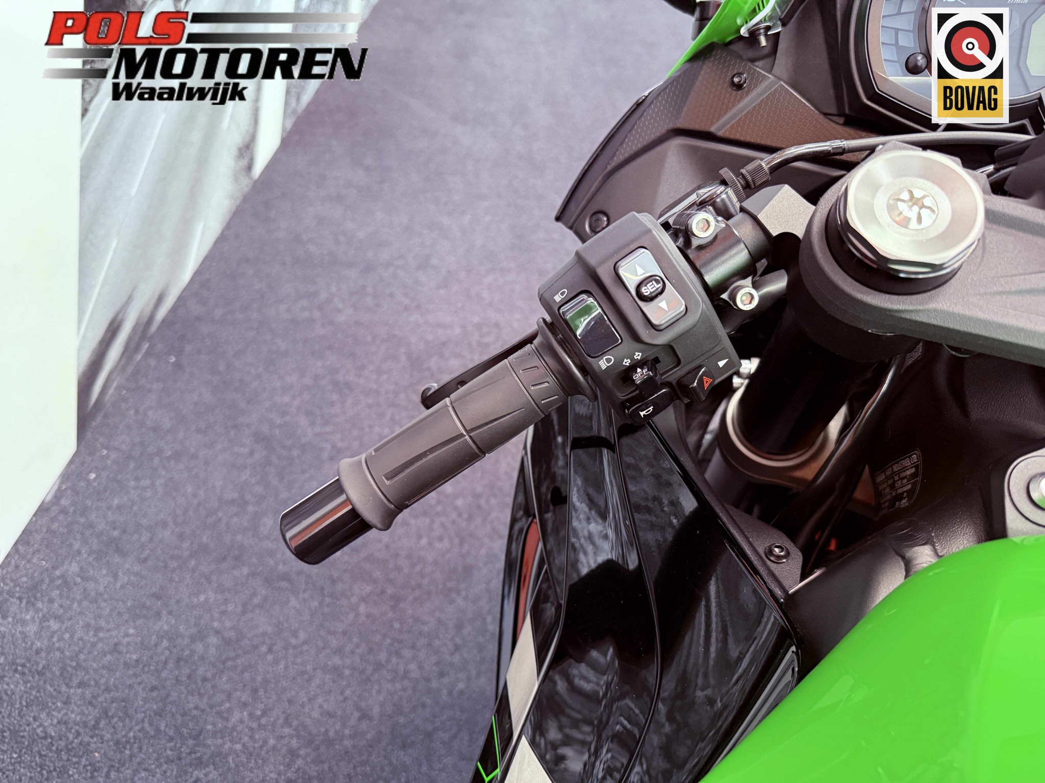 KAWASAKI ZX 6 R