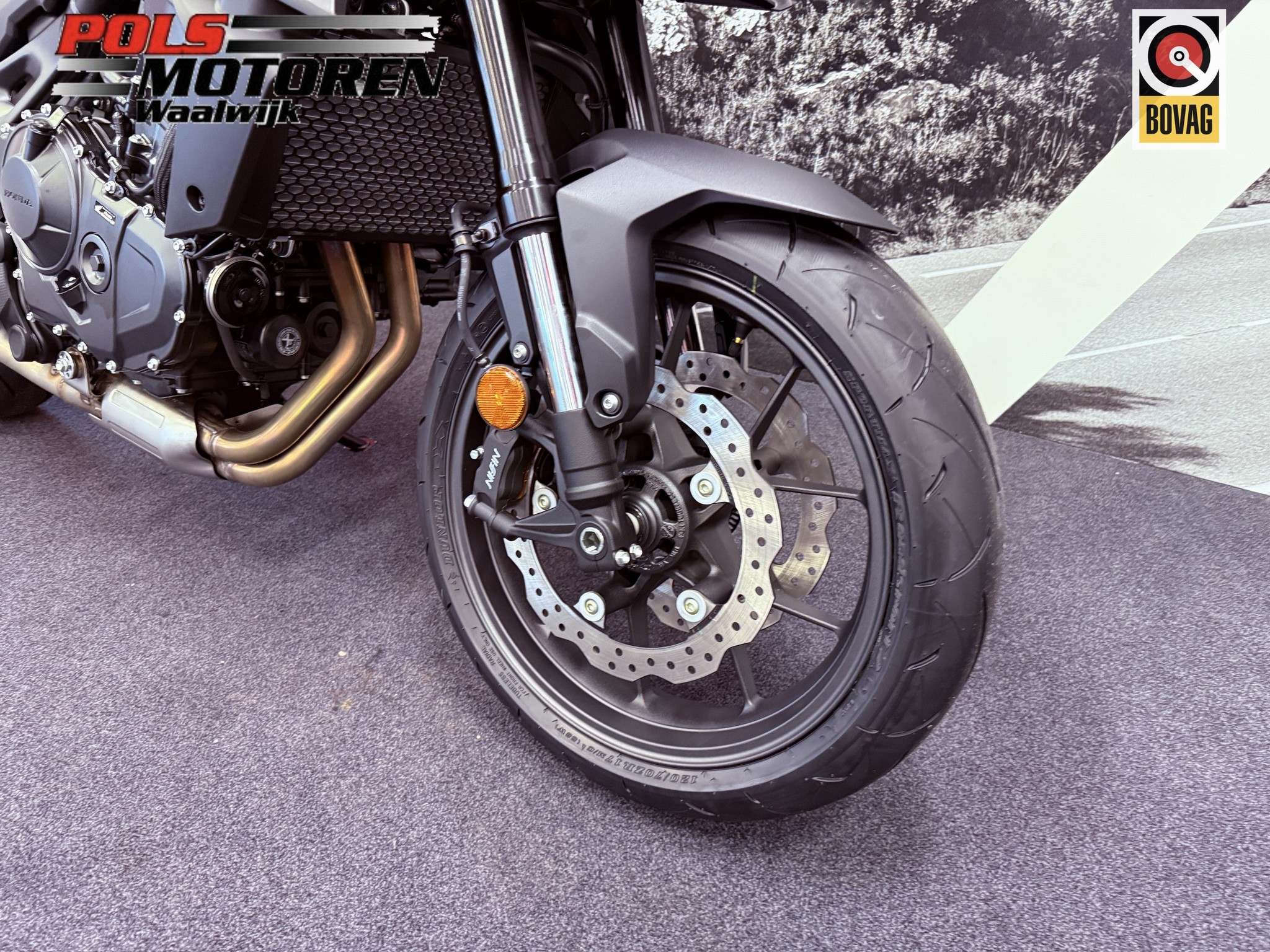 HONDA - CB 750 AS Hornet