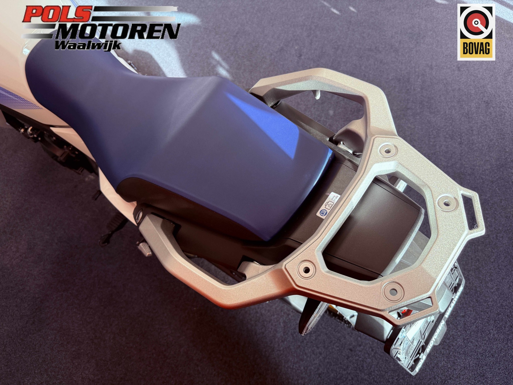 HONDA XL 750 S TransAlp Ross White