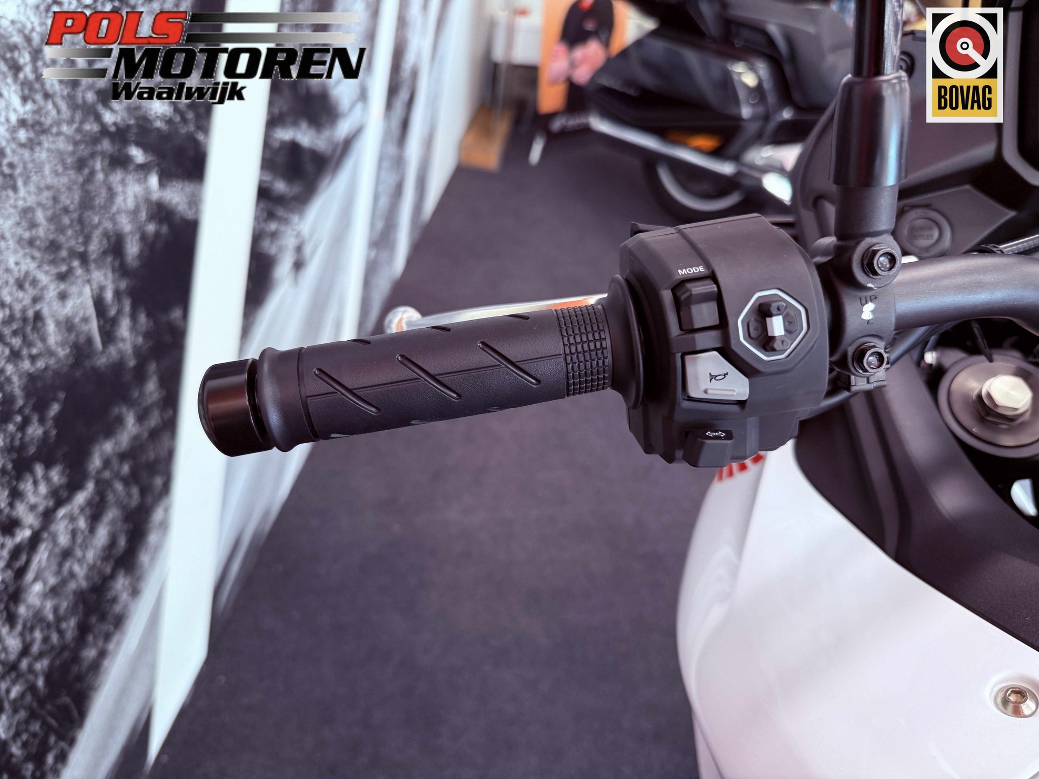 HONDA XL 750 S TransAlp Ross White