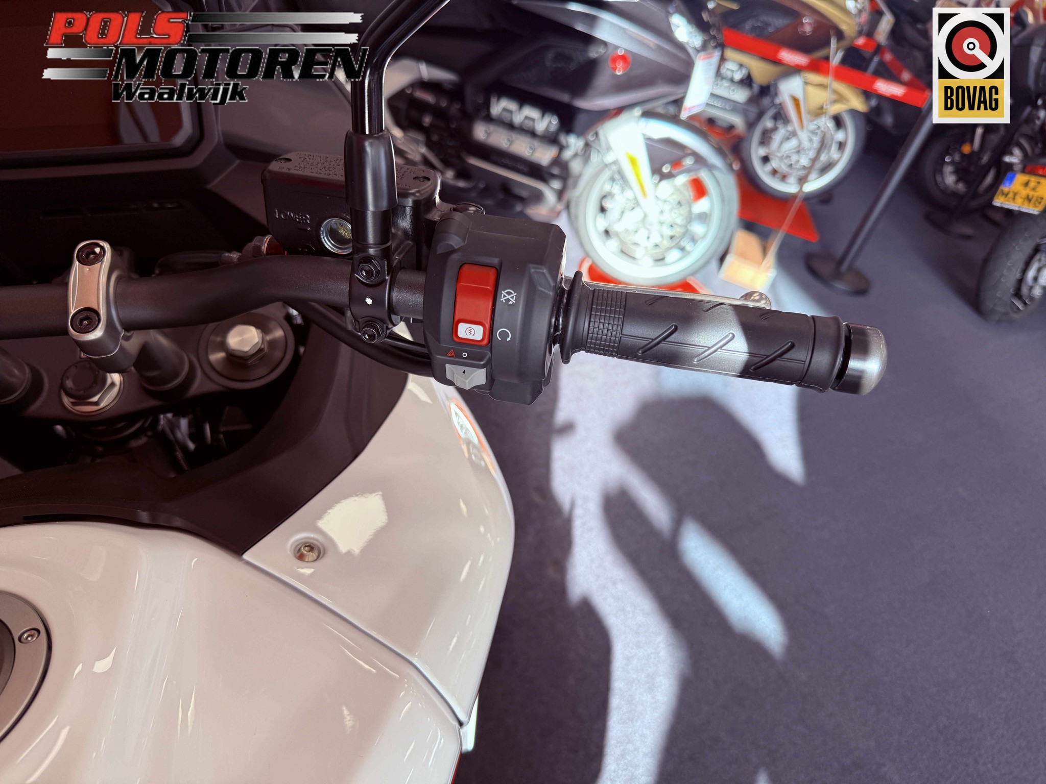 HONDA XL 750 S TransAlp Ross White