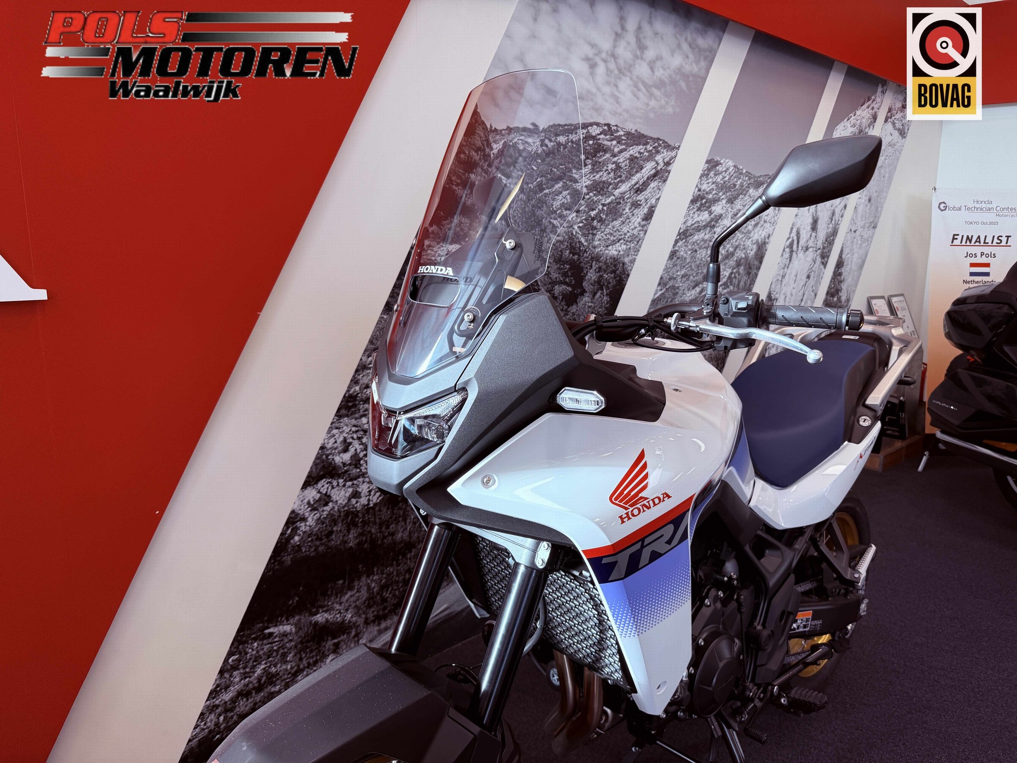 HONDA XL 750 S TransAlp Ross White