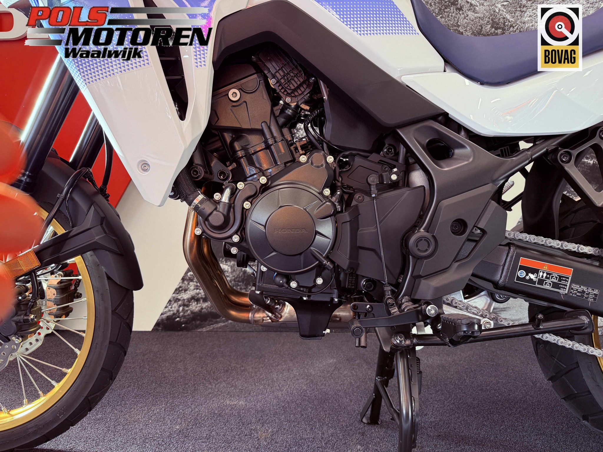 HONDA XL 750 S TransAlp Ross White