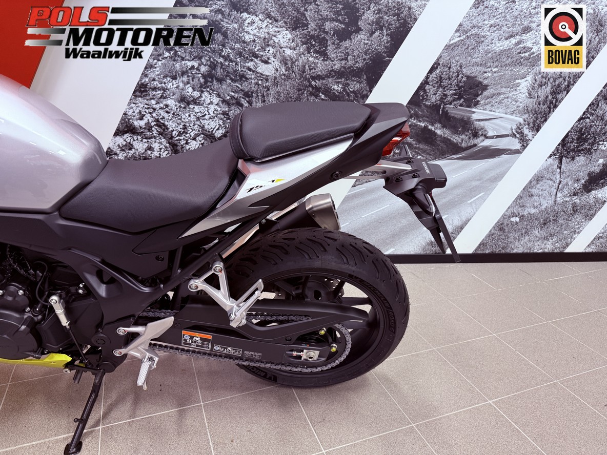 HONDA CB 750 ACT Hornet E-Clutch DEM