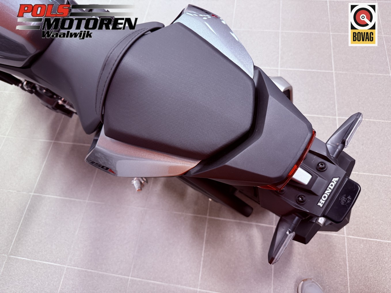 HONDA CB 750 ACT Hornet E-Clutch