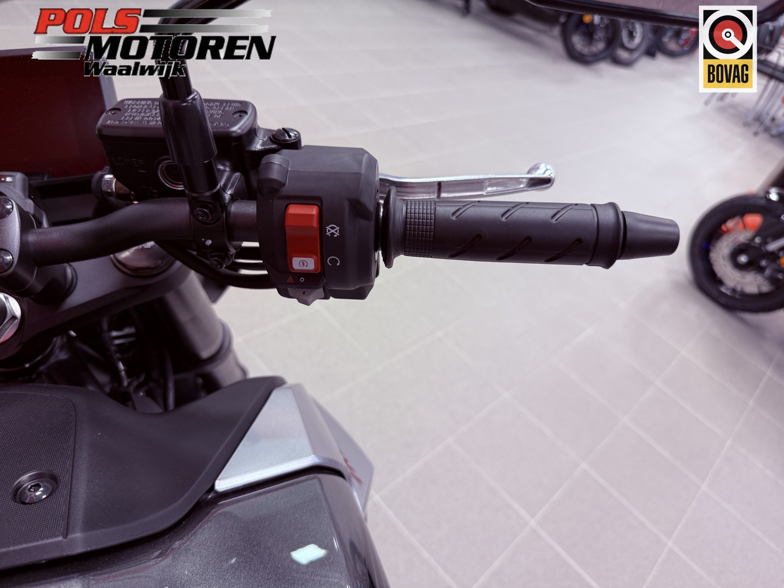 HONDA CB 750 ACT Hornet E-Clutch